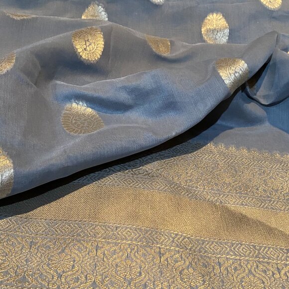 Soft Banarasi Saree in Dusty Gray with Rich Zari Border & Pallu - Picture 12 of 16